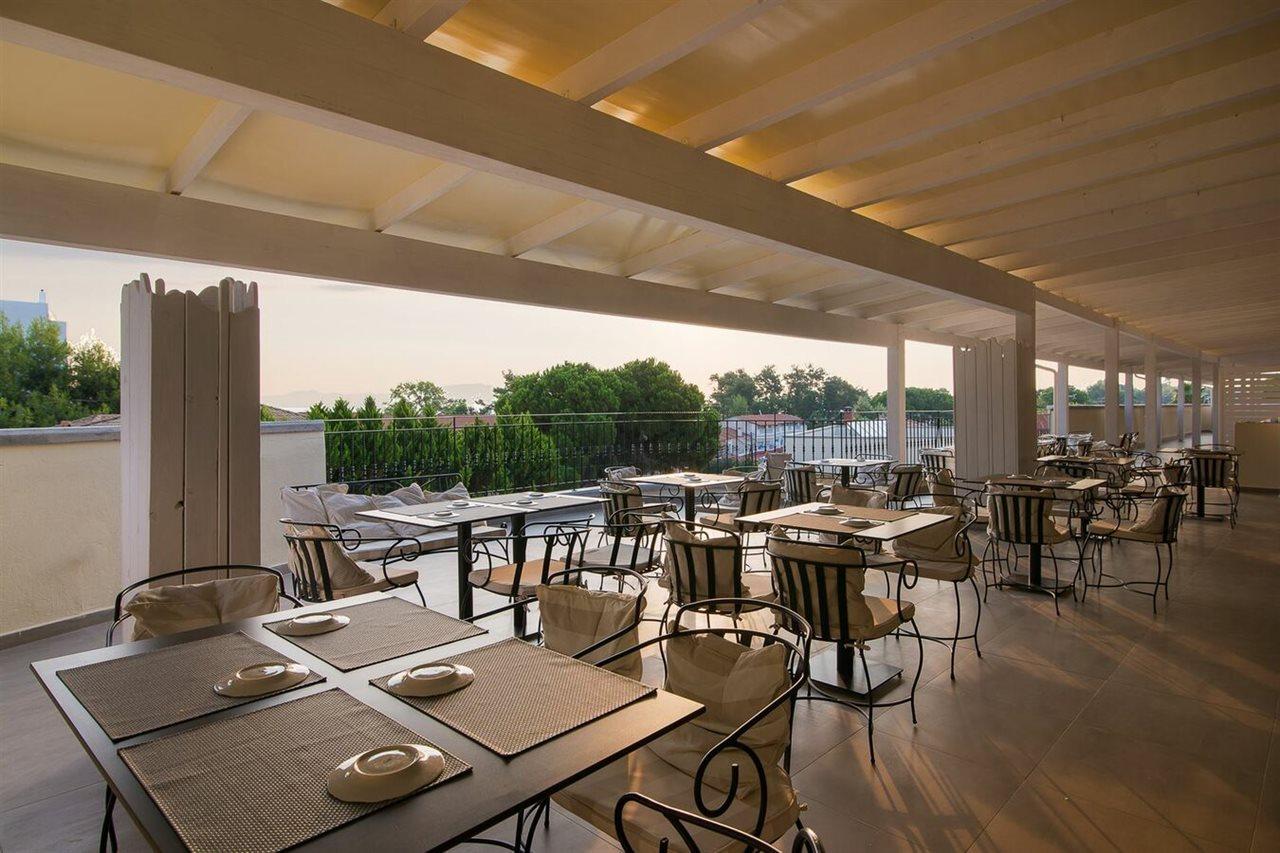 Neikos Mediterraneo Luxury Suites Chaniotis Dış mekan fotoğraf