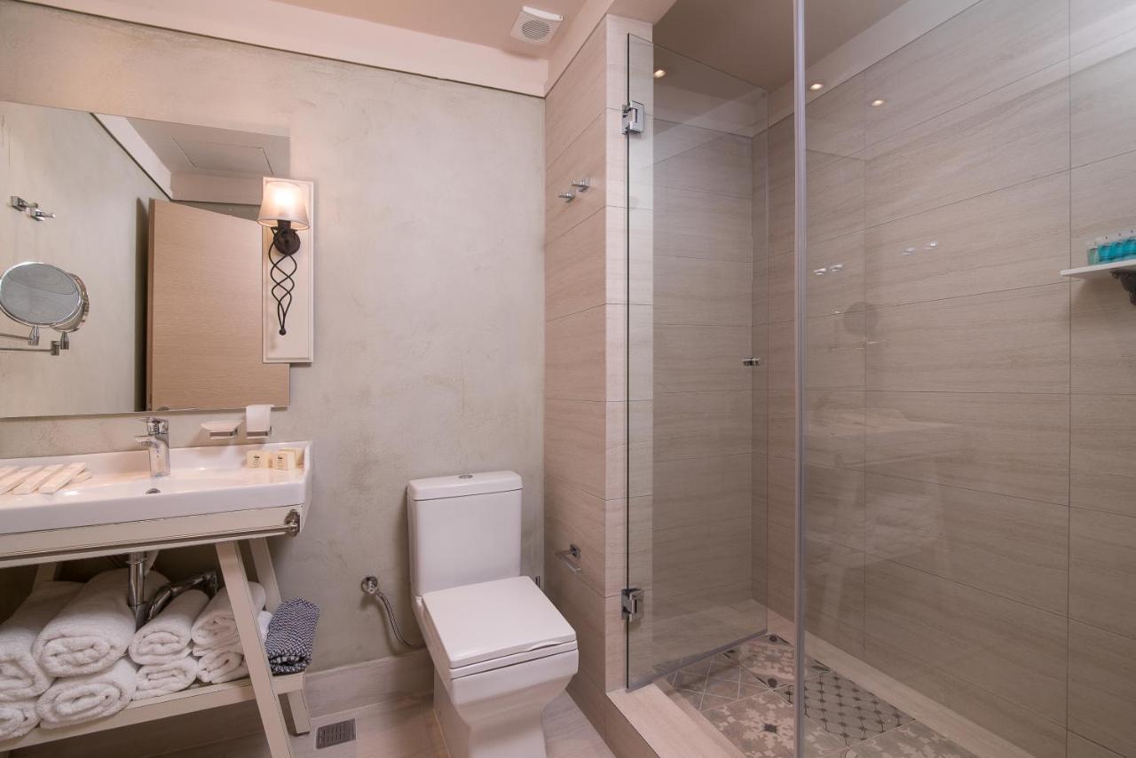 Neikos Mediterraneo Luxury Suites Chaniotis Oda fotoğraf