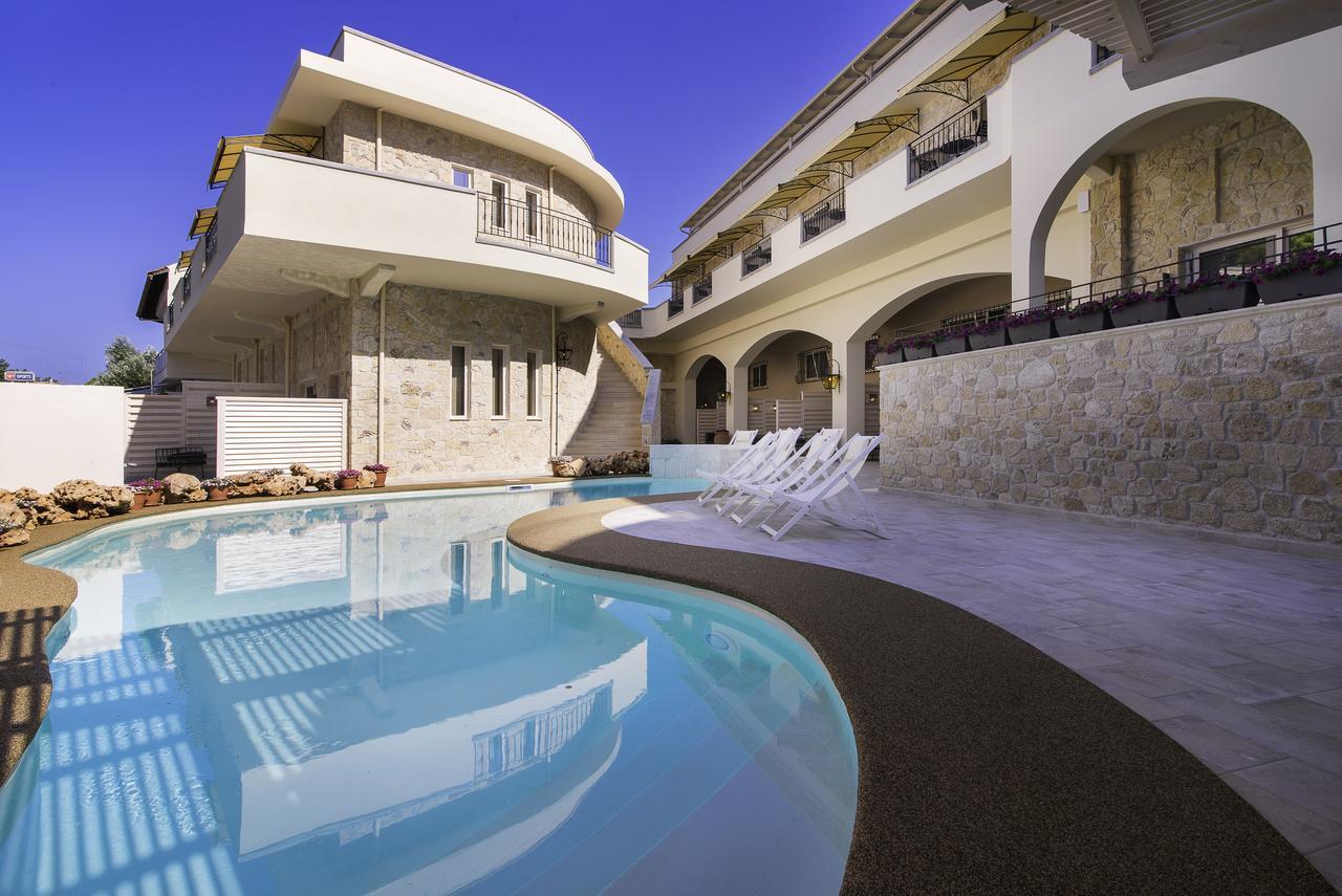Neikos Mediterraneo Luxury Suites Chaniotis Dış mekan fotoğraf